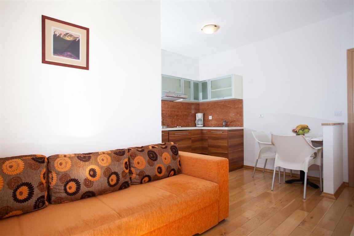 Villa Luce mit Pool Makarska Esterno foto