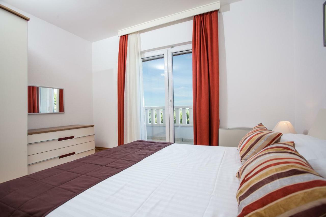 Villa Luce mit Pool Makarska Esterno foto