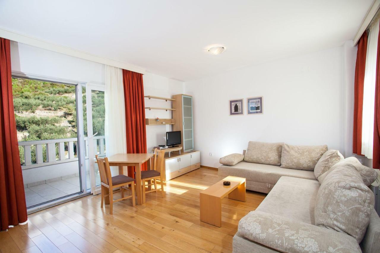 Villa Luce mit Pool Makarska Esterno foto
