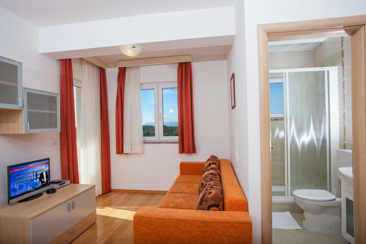 Villa Luce mit Pool Makarska Esterno foto